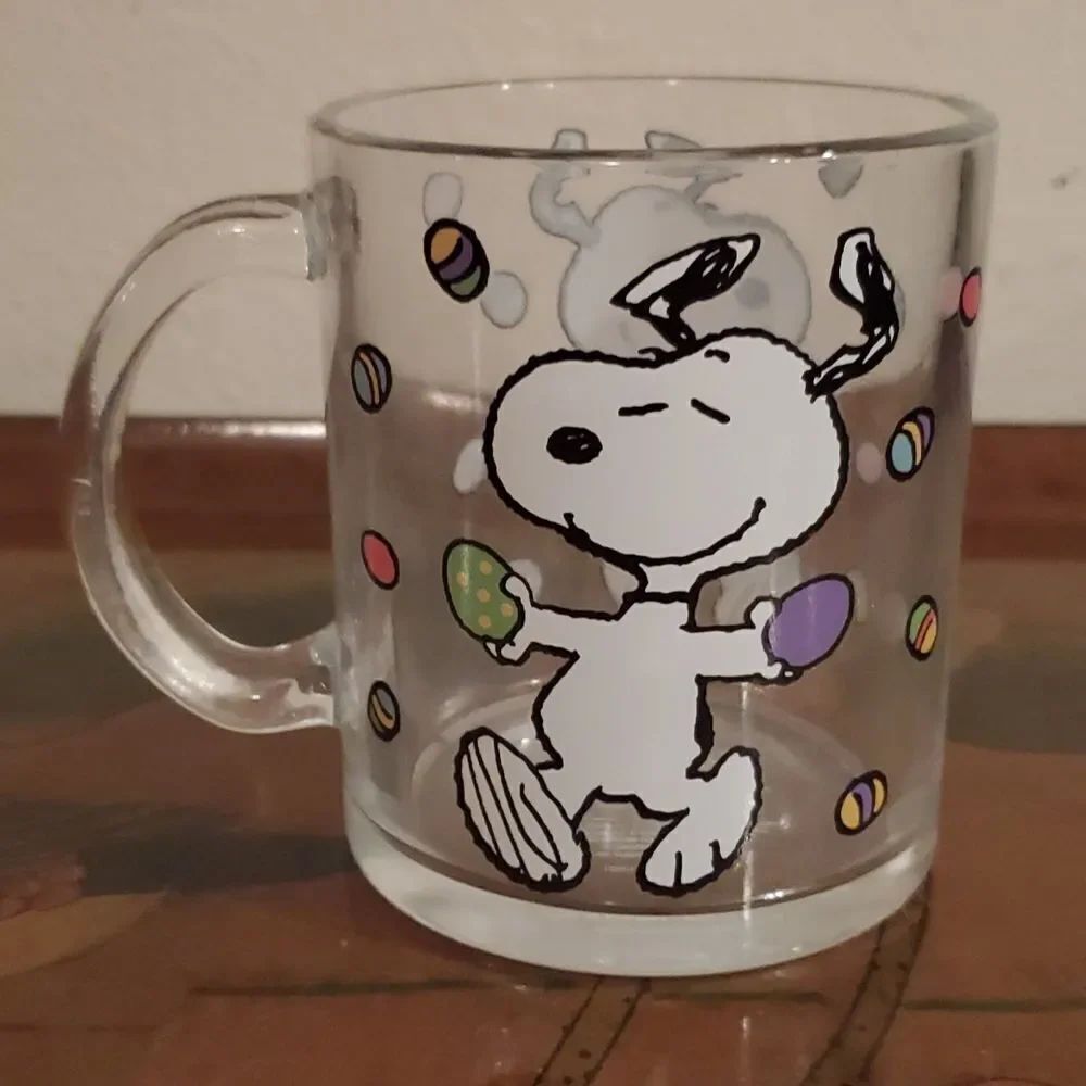 Peanuts Snoopy Easter Egg Glass Cup Mug 17 oz